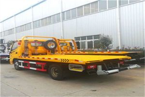 尉犁附近拖车救援搭电